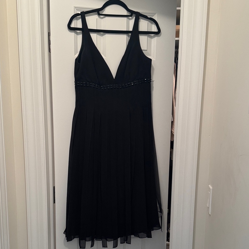 Elegant Black Midi Dress